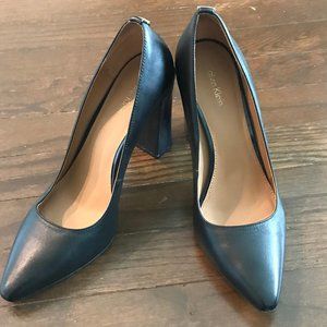 Calvin Klein – 9.5M Pointy Toe Pump